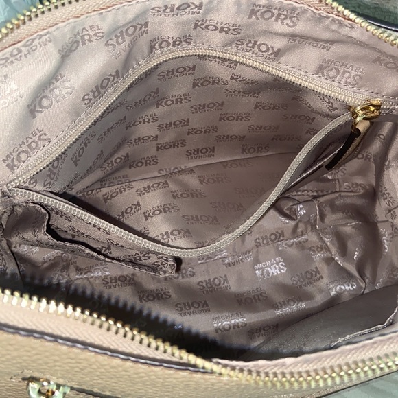 NWT Tan Michael Kors Purse - Picture 5 of 7